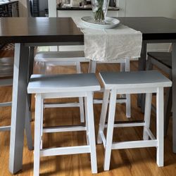 Bar Height Dining Table With Six Chairs / Barstools