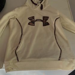 Under Armour Sweatshirt