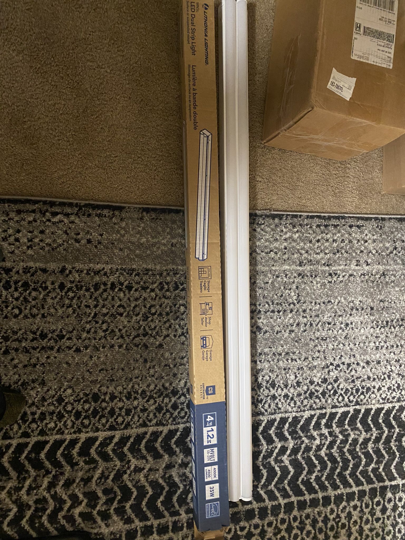 4ft LED LIGHT STRIPS .BRAND NEW! Garage,shop,interior/exterior