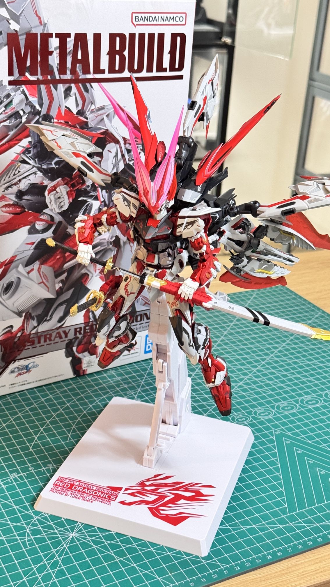 BANDAI "METAL BUILD" Mobile Suit Gundam SEED Astray- GUNDAM ASTRAY RED DRAGONICS
