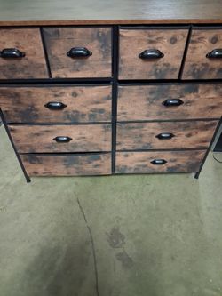 GOOD CONDITION 10 DRAWER DRESSER