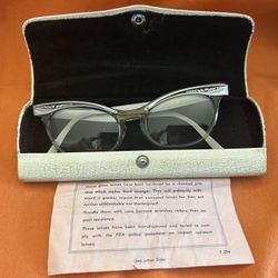 Vintage Mid-century Ladies Eye Glasses with Case 