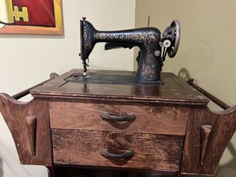 Singer Antique Sewing Maching