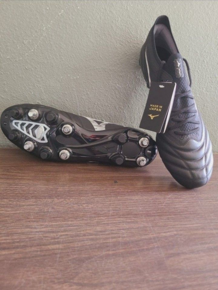 Mizuno Morelia Neo IV (RARE)