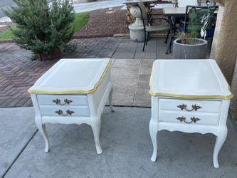 2 Nightstand, Side Tables, Solid Wood, Good Condition  H21 W26 D20 free delivery