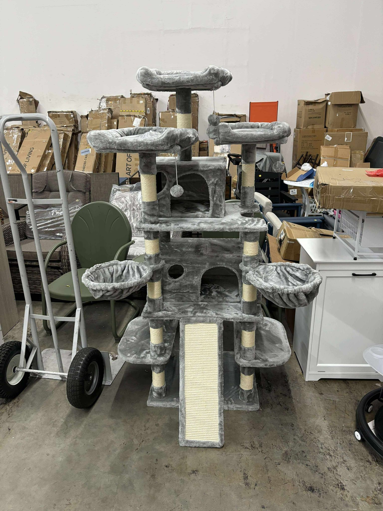68 Inches Multi-Level Large Cat Tree for Large Kitties/Big Cat Tower with Condo