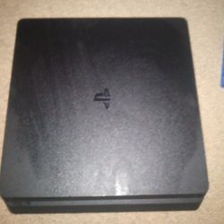 PS4 Slim