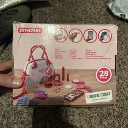 Princess Play Purse Set - 28 pieces of playset including purse, wallet, phone, lipstick, keys, cards, and more #kidcore