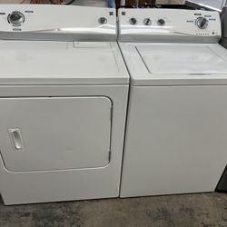 Kenmore Washer And Kenmore Eléctric Dryer 