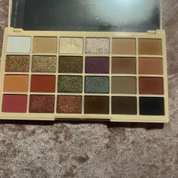 Make Up Revolution Eyeshadow 