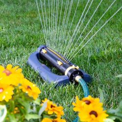 MELNOR 4500-SQ FT OSC SPRINKLER