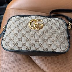 Gucci Cross Shoulder Bag 