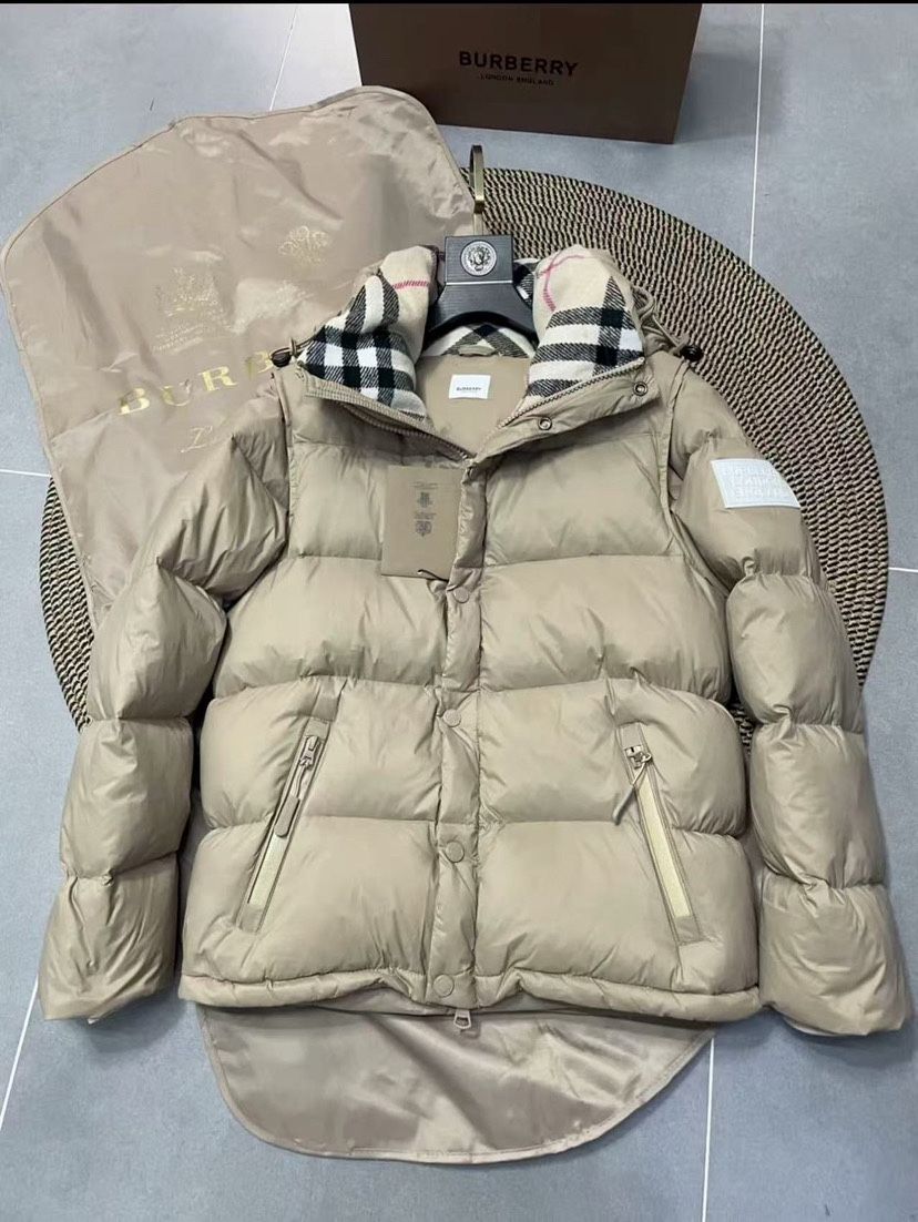Burberry Detachable