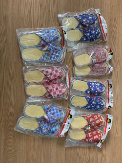 7 pairs one size fit all in door slippers