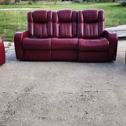 Pretty Electric Recliner Set In Great Condition And Very Clean $1100