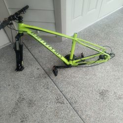 Specialized Pitch 27.5 Mountain Bike