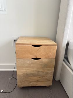 1 wooden nightstand