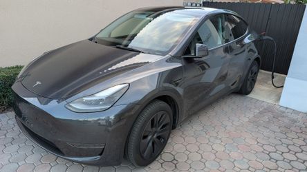 2025 Tesla Model Y