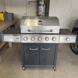 BBQ  With Cover And Tank 