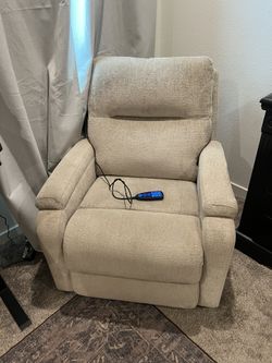 Recliner Chair With Cool/ Heating/ Massage