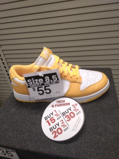 Nike Air Jordan Low Dunks Size 8.5