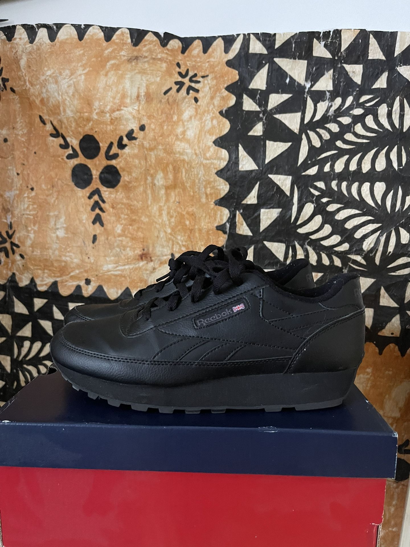 CL RENAISSANCE Women’s 9.5 Reeboks
