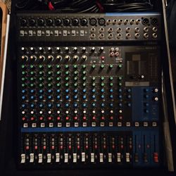 Yamaha MG16XU 16-channel Mixer with USB and FX