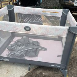 Play Bed $35 Bees new