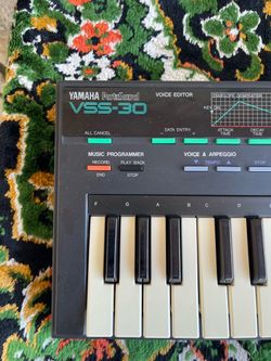 Yamaha PortaSound VSS-30 Voice Sampler Keyboard