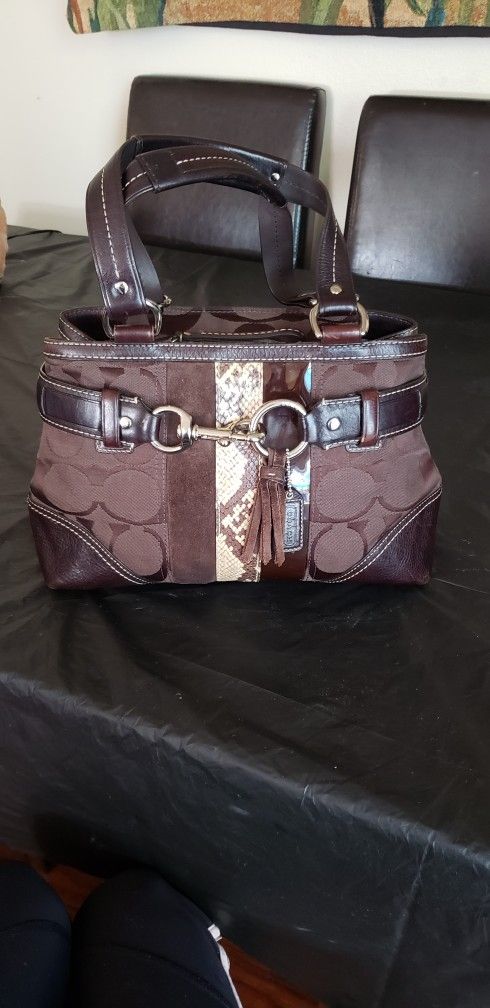COACH Vintage Hamilton Signature Bag.