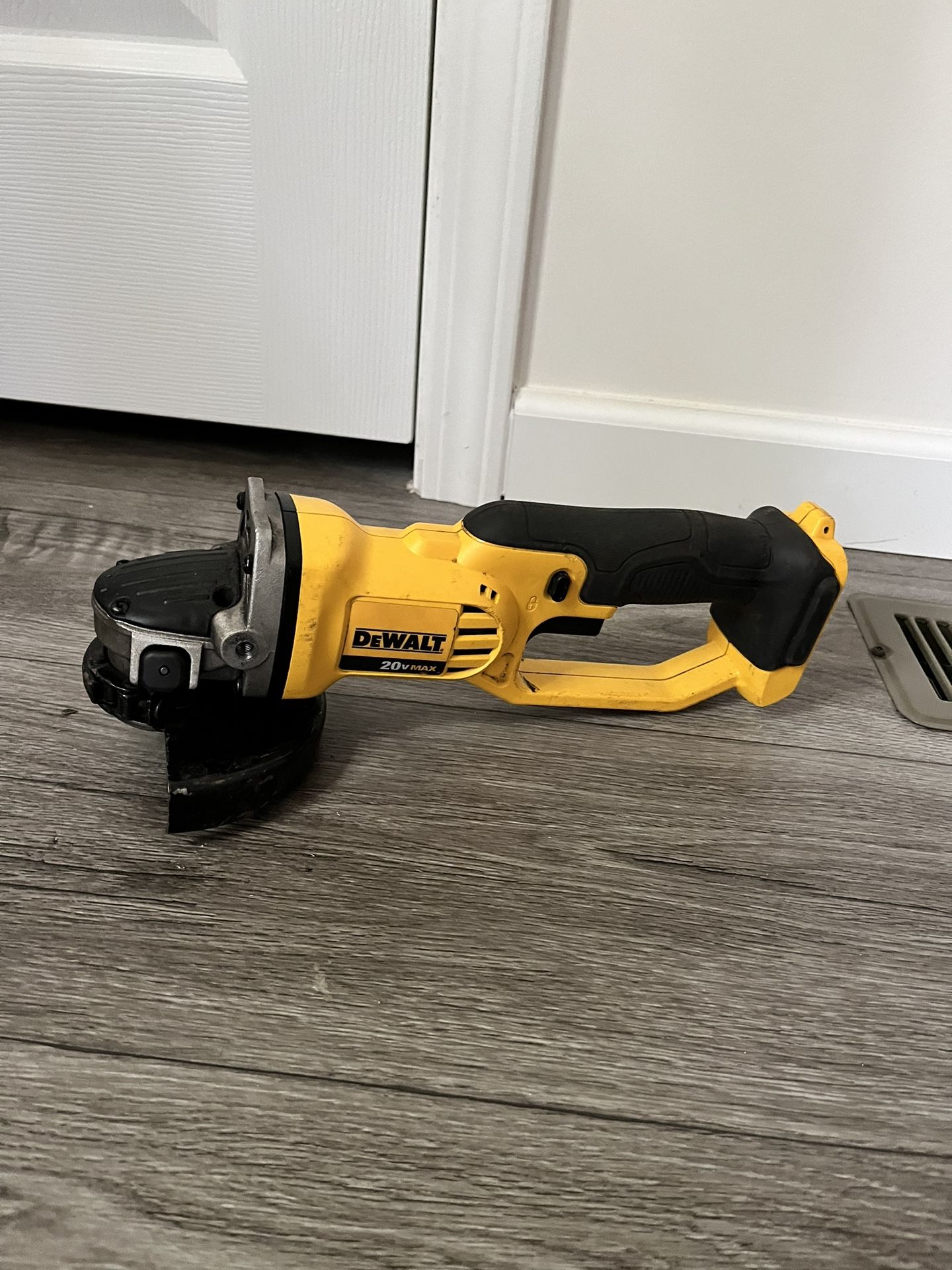 Dewalt Angle Grinder 