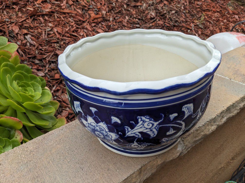 Great Planter "Blue & White" Nice Colorful Decor For Yard Decor"