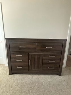 Wood Grain Wardrobe / Dresser