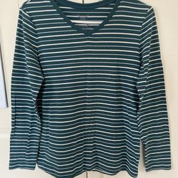 Women’s  T- Shirt.