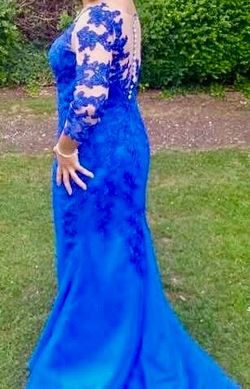 Royal Blue Lace Mermaid Formal Gown – Medium/Large