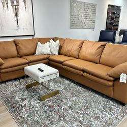 Like new Leather couch 3 seater