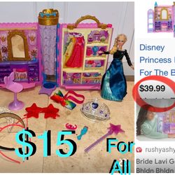 $15 Disney Princess 👑 Portable Castle 🏰 Doll include & Accessories like new