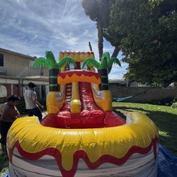 WATERSLIDE/bounce House 