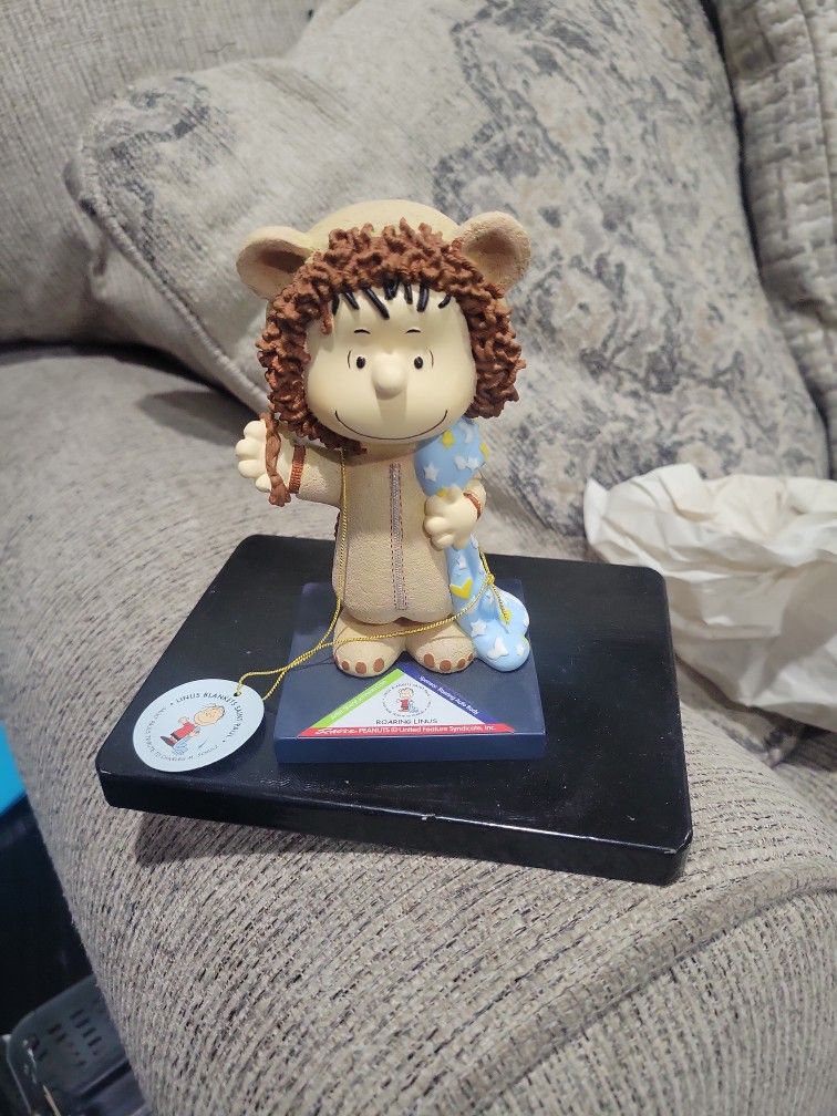 Peanut Roaring Linus Westland Giftware Collection 5 Inch Figure/26 Total Figures