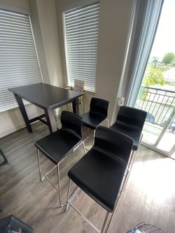 Dining Table and 4 Chairs