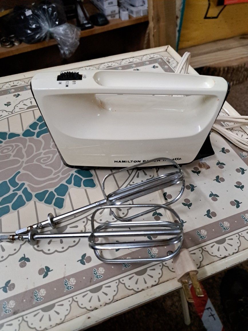 Hamilton beach handheld mixer