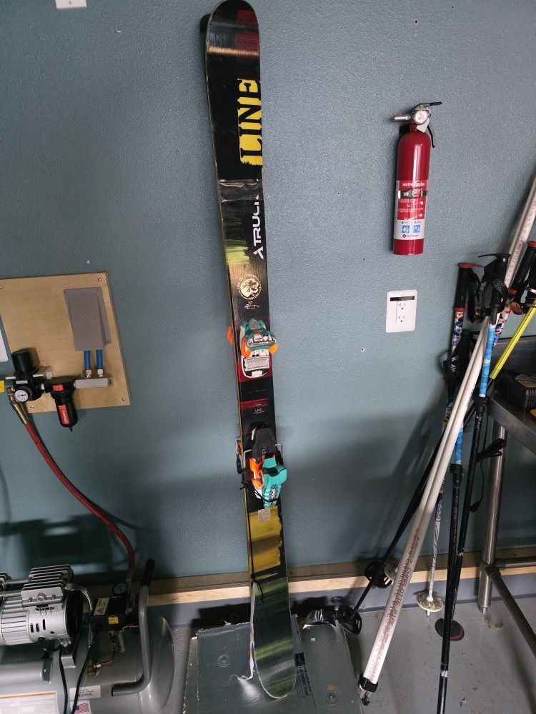 Ski's Line Blend 110. Twin Tips. Jester PRO Bindings