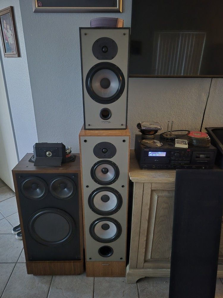 Paradigm Tower Speakers