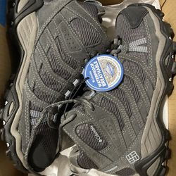 Columbia Women’s Armitage Lane Mid Waterproof Boots Size 6.5