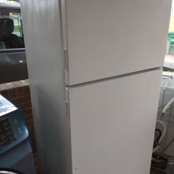 Small Whirlpool Refrigerator 