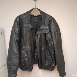 Black Leather Jacket Nice XL 12 Dollas