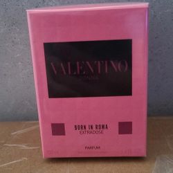 Valentino Donna Extradose Perfume 