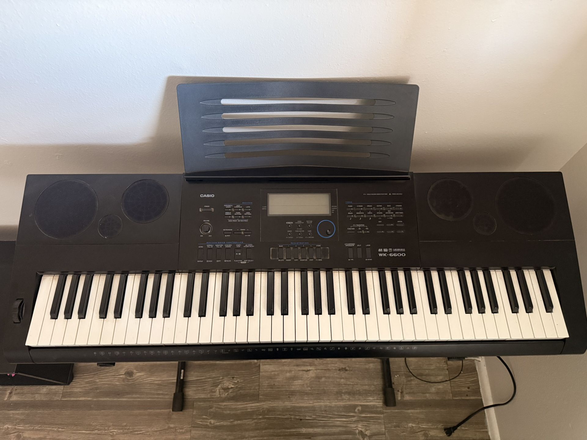 Casio keyboard WK-6600