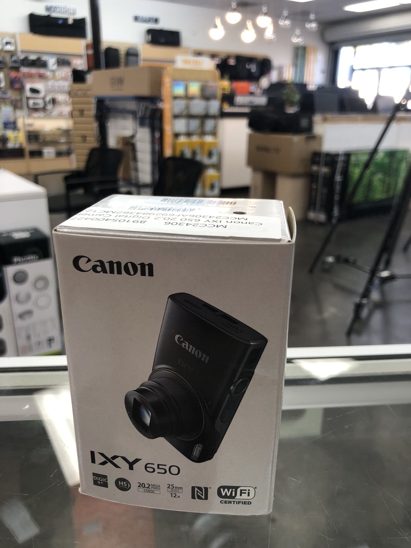 Canon IXY 650