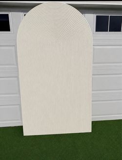 White Arch Ribbed Backdrop Panel
